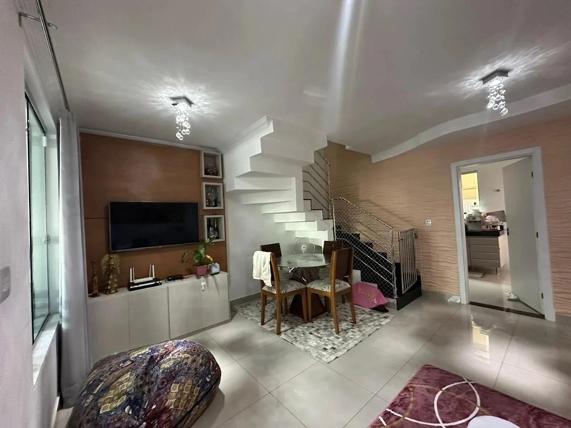 CASA TRIPLEX| 3 QUARTOS | 1 SUITE | 4 BANHEIROS | 2 VAGAS