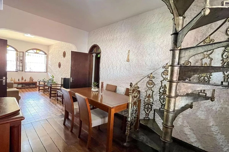 CASA| 4 QUARTOS | 1 SUITE | 3 BANHEIROS | 3 VAGAS: 6ª foto da galeria de imagens do imóvel