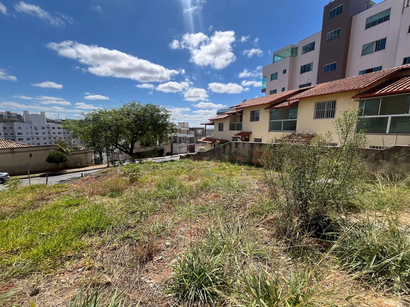 LOTE | BAIRRO CABRAL: 3ª foto da galeria de imagens do imóvel