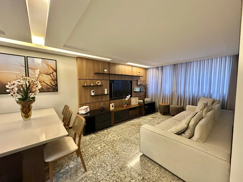 Linda Área privativa | 3 quartos | Bairro Castelo | 990.000