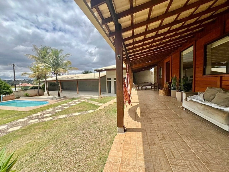 EXCLUSIVA CASA NO BAIRRO BANDEIRANTES