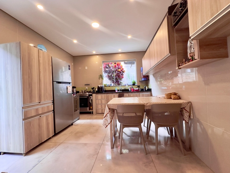 CASA LINEAR | 3 QUARTOS | 01 SUITE | 02 BANHEIROS  | 03 VAGAS: 10ª foto da galeria de imagens do imóvel