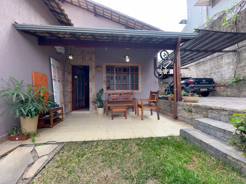 CASA LINEAR | 3 QUARTOS | 01 SUITE | 02 BANHEIROS  | 03 VAGAS: 2ª foto da galeria de imagens do imóvel