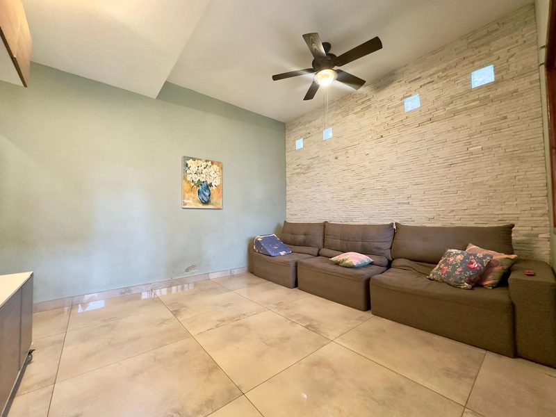 CASA LINEAR | 3 QUARTOS | 01 SUITE | 02 BANHEIROS  | 03 VAGAS: 8ª foto da galeria de imagens do imóvel