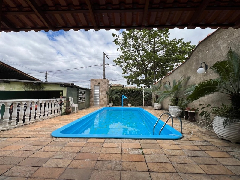 CASA | 3 QUARTOS | 01 SUITE | 04 BANHEIROS | 03 VAGAS