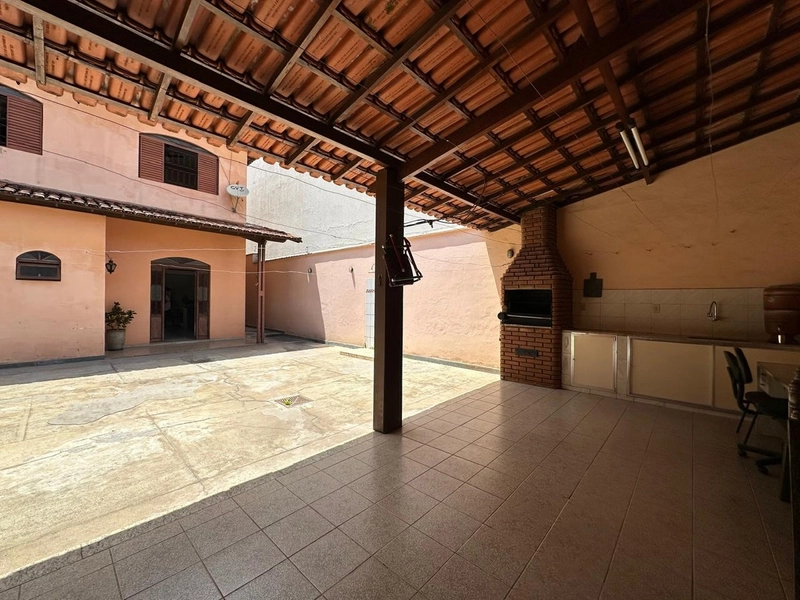 CASA | 6 QUARTOS | 5 BANHEIROS | 4 VAGAS - BAIRRO CASTELO: 3ª foto da galeria de imagens do imóvel