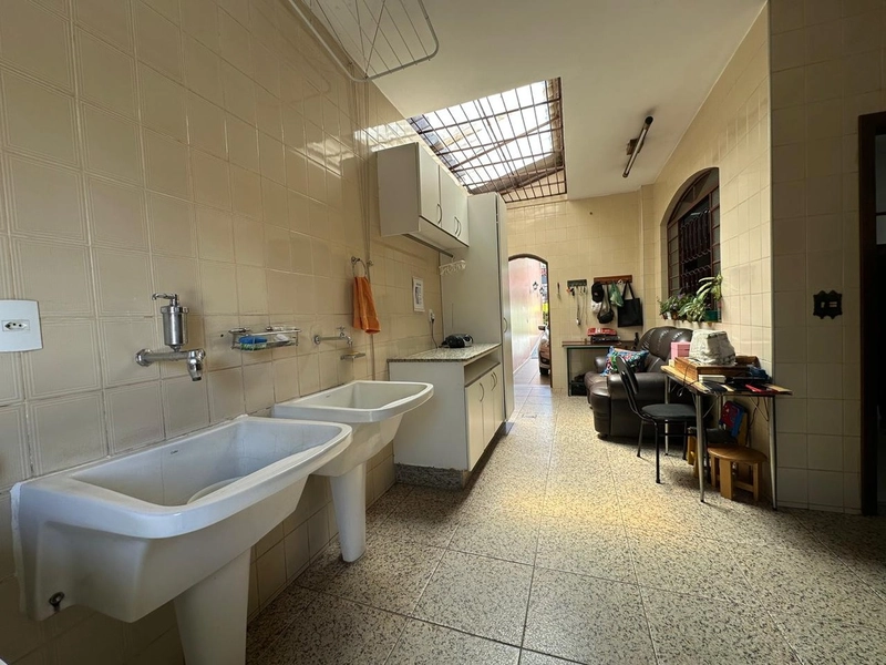 CASA | 6 QUARTOS | 5 BANHEIROS | 4 VAGAS - BAIRRO CASTELO: 24ª foto da galeria de imagens do imóvel