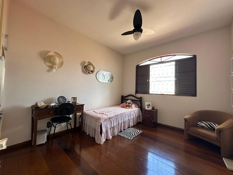 CASA | 6 QUARTOS | 5 BANHEIROS | 4 VAGAS - BAIRRO CASTELO: 12ª foto da galeria de imagens do imóvel