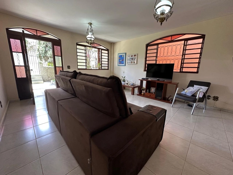 CASA | 6 QUARTOS | 5 BANHEIROS | 4 VAGAS - BAIRRO CASTELO: 5ª foto da galeria de imagens do imóvel