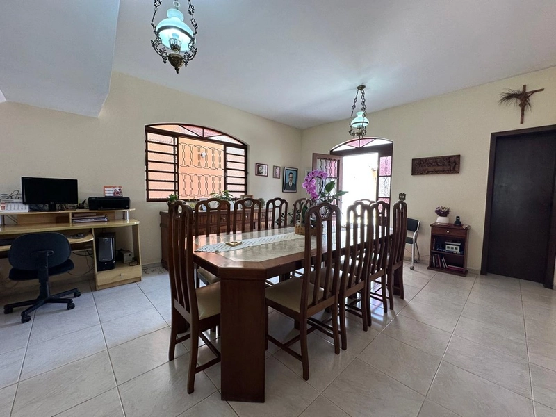 CASA | 6 QUARTOS | 5 BANHEIROS | 4 VAGAS - BAIRRO CASTELO: 8ª foto da galeria de imagens do imóvel