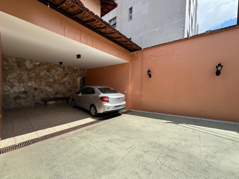 CASA | 6 QUARTOS | 5 BANHEIROS | 4 VAGAS - BAIRRO CASTELO: 2ª foto da galeria de imagens do imóvel