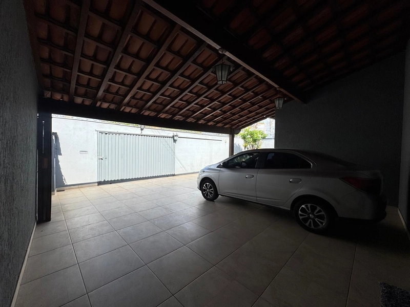 Casa Duplex no Bairro Santa Mônica – R$ 999.000,00: 6ª foto da galeria de imagens do imóvel