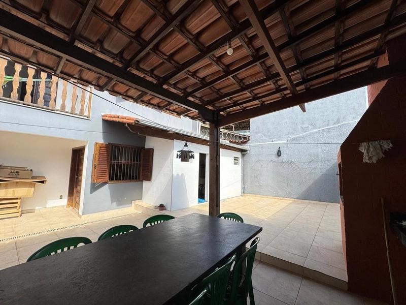 Casa Duplex no Bairro Santa Mônica – R$ 999.000,00: 8ª foto da galeria de imagens do imóvel