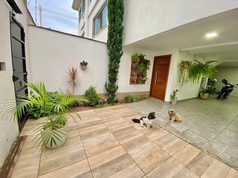 CASA GEMINIDA TRIPLEX 3 QUARTOS | 03 BANHEIROS: 4ª foto da galeria de imagens do imóvel