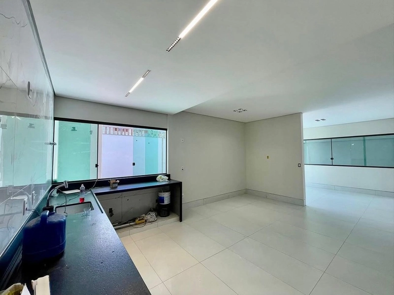 CASA LINEAR À VENDA | CELSO MACHADO (SERRANO) Reformada | Habite-se |: 8ª foto da galeria de imagens do imóvel