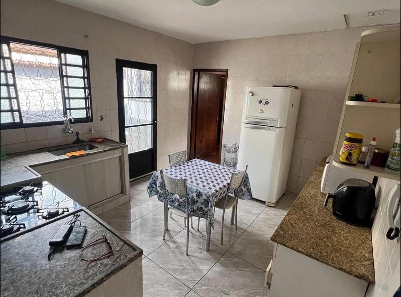 CASA LINEAR | 4 QUARTOS | 01 SUITE| 03 BANHEIROS | 04 VAGAS: 10ª foto da galeria de imagens do imóvel