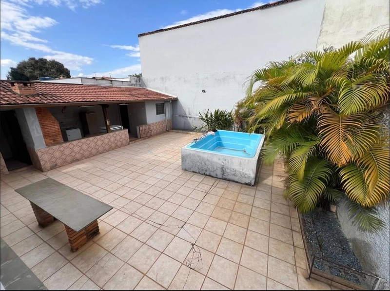 CASA LINEAR | 4 QUARTOS | 01 SUITE| 03 BANHEIROS | 04 VAGAS: 3ª foto da galeria de imagens do imóvel