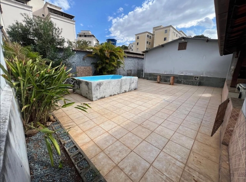 CASA LINEAR | 4 QUARTOS | 01 SUITE| 03 BANHEIROS | 04 VAGAS: 4ª foto da galeria de imagens do imóvel