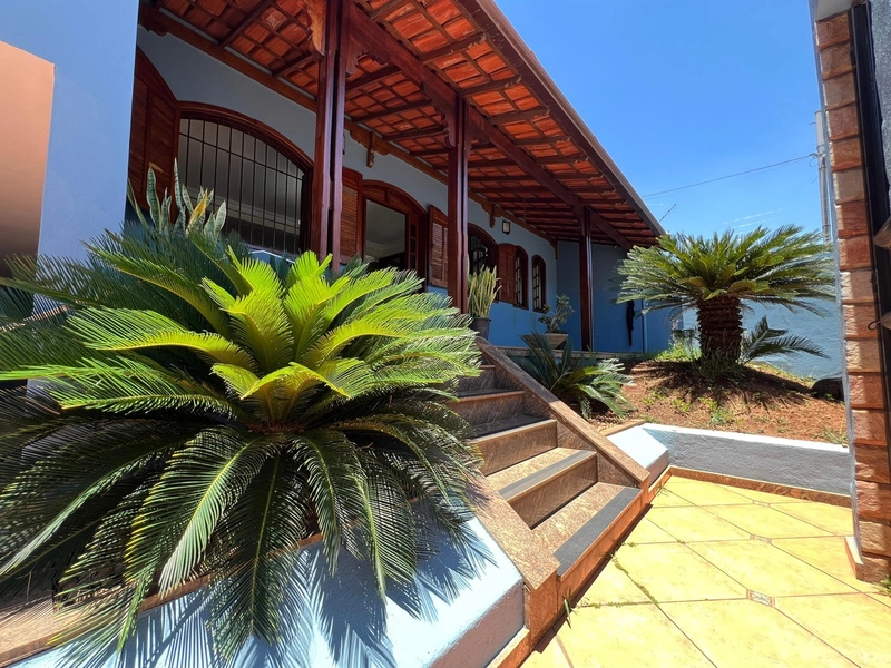 CASA LINEAR | 3 QUARTOS | 01 SUITE| 04 BANHEIROS | 04 VAGAS: 4ª foto da galeria de imagens do imóvel