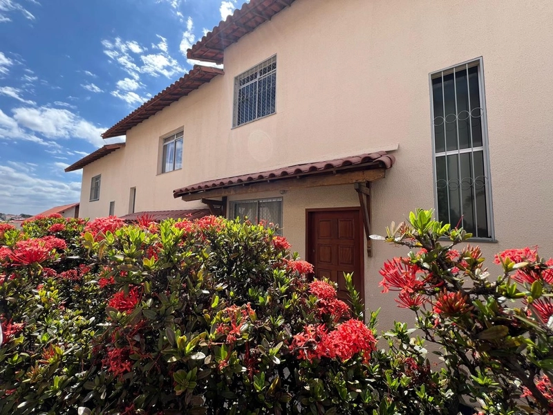 CASA GEMINADA | 2 QUARTOS | 01 SUITE| 02 BANHEIROS | 01 VAGA: 2ª foto da galeria de imagens do imóvel