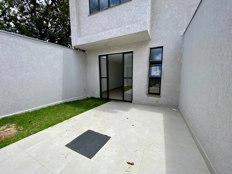 CASA GEMINADA INDIVIDUAL| 3 QUARTOS | 01 SUITE| 03 BANHEIROS | 02 VAGA: 2ª foto da galeria de imagens do imóvel