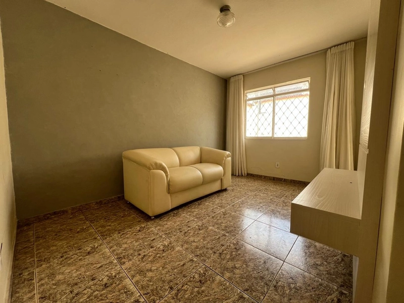 CASA LINEAR | 3 QUARTOS | 01 SUITE | 03 BANHEIROS | 05 VAGAS: 3ª foto da galeria de imagens do imóvel