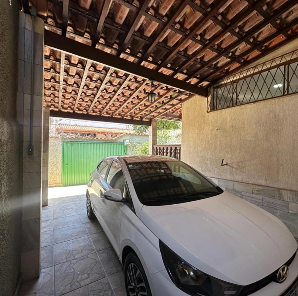 CASA LINEAR | 2 QUARTOS |01 BANHEIRO | 02 VAGAS: 4ª foto da galeria de imagens do imóvel