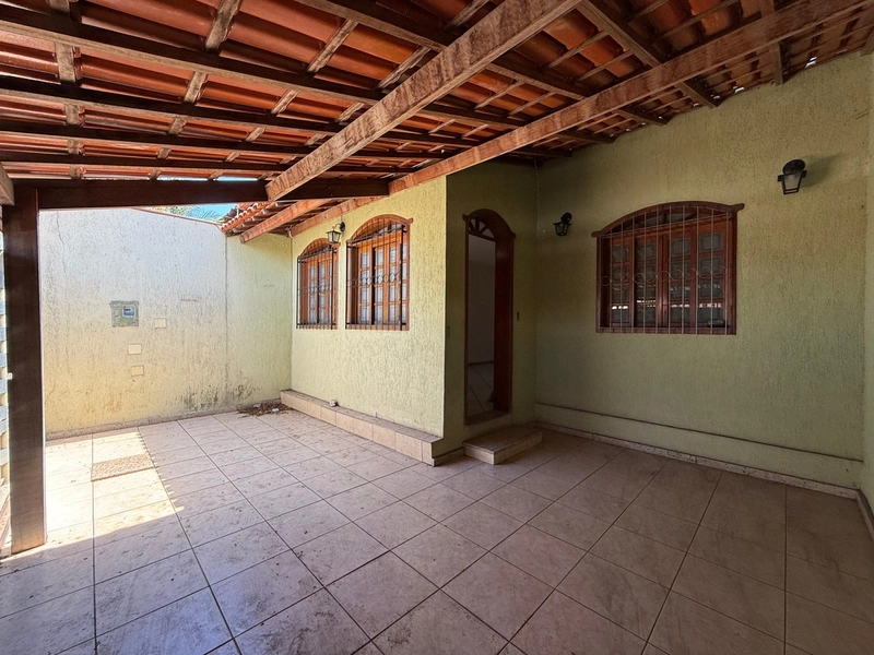 CASA LINEAR BAIRRO SANTA AMÉLIA