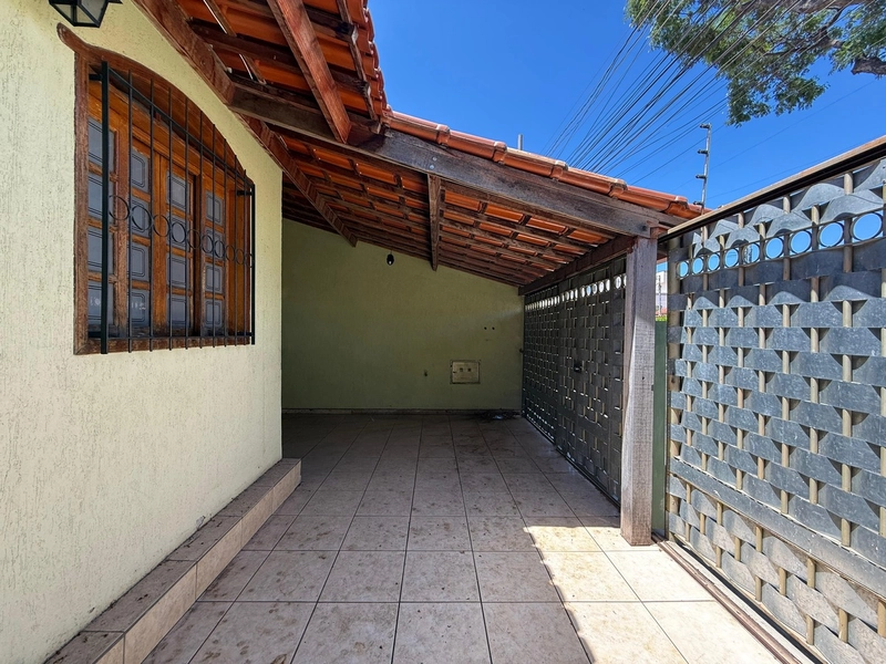 CASA LINEAR BAIRRO SANTA AMÉLIA: 3ª foto da galeria de imagens do imóvel