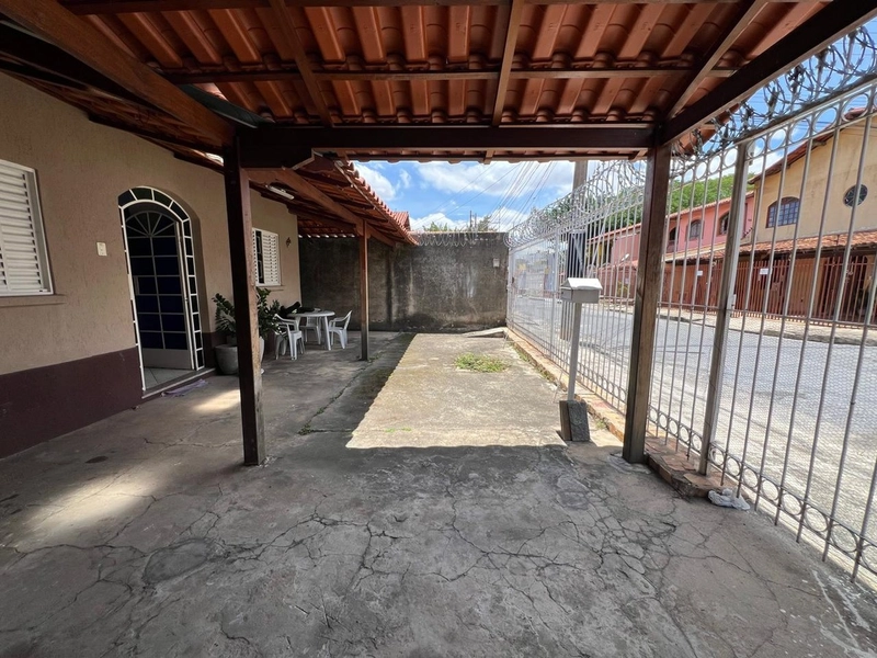 CASA | 3 QUARTOS | 02 BANHEIROS | 2 VAGAS: 3ª foto da galeria de imagens do imóvel