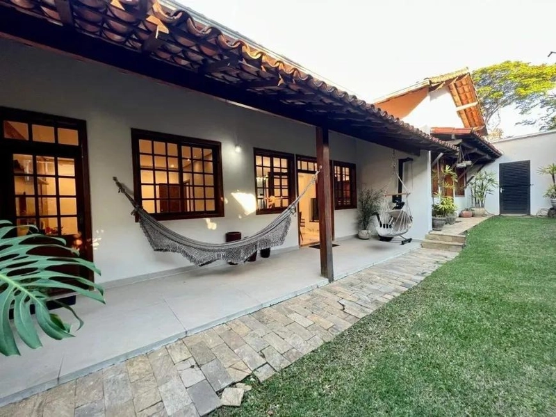 CASA LINEAR | 04 QUARTOS | 2 SUÍTES | 04 BANHEIROS | 10 VAGAS: 14ª foto da galeria de imagens do imóvel