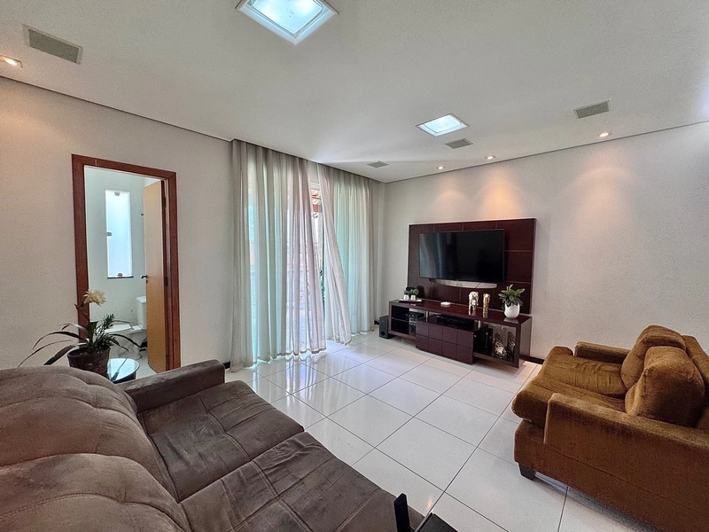 LINDA CASA GEMINADA DUPLEX | 180m² | ACABAMENTO PREMIUM: 3ª foto da galeria de imagens do imóvel