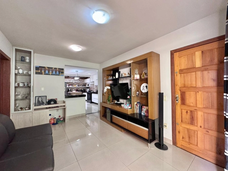 ÁREA PRIVATIVA TODA LINEAR | FORMATO “U” | 03 QUARTOS | 01 SUÍTE: 9ª foto da galeria de imagens do imóvel