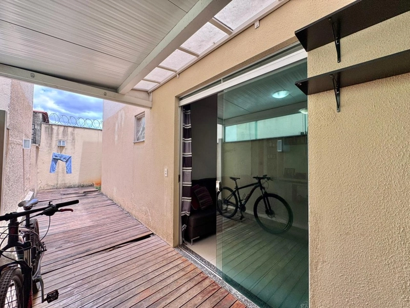 ÁREA PRIVATIVA TODA LINEAR | FORMATO “U” | 03 QUARTOS | 01 SUÍTE: 5ª foto da galeria de imagens do imóvel