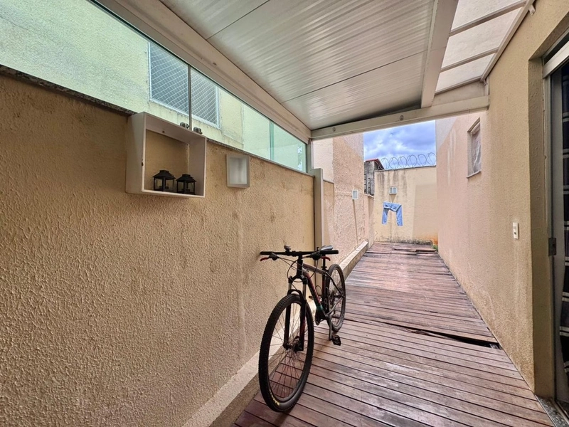 ÁREA PRIVATIVA TODA LINEAR | FORMATO “U” | 03 QUARTOS | 01 SUÍTE: 4ª foto da galeria de imagens do imóvel