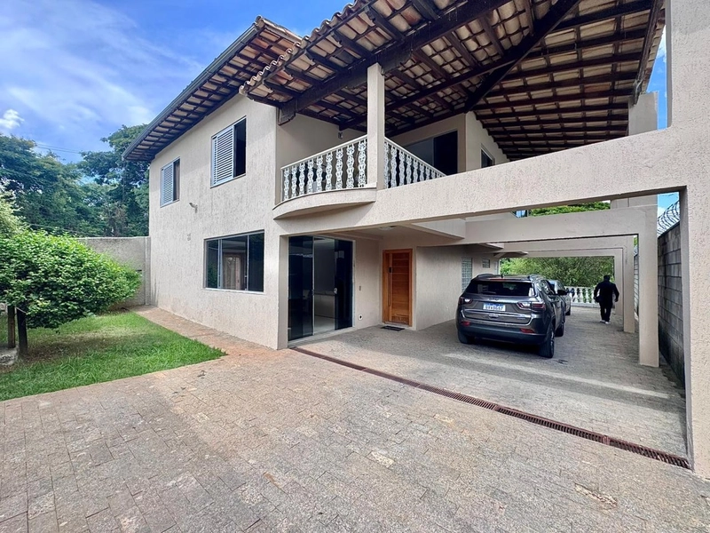 LINDA CASA NO BAIRRO BANDEIRANTES | 05 QUARTOS | 2 SUÍTES | 6 VAGAS: 6ª foto da galeria de imagens do imóvel