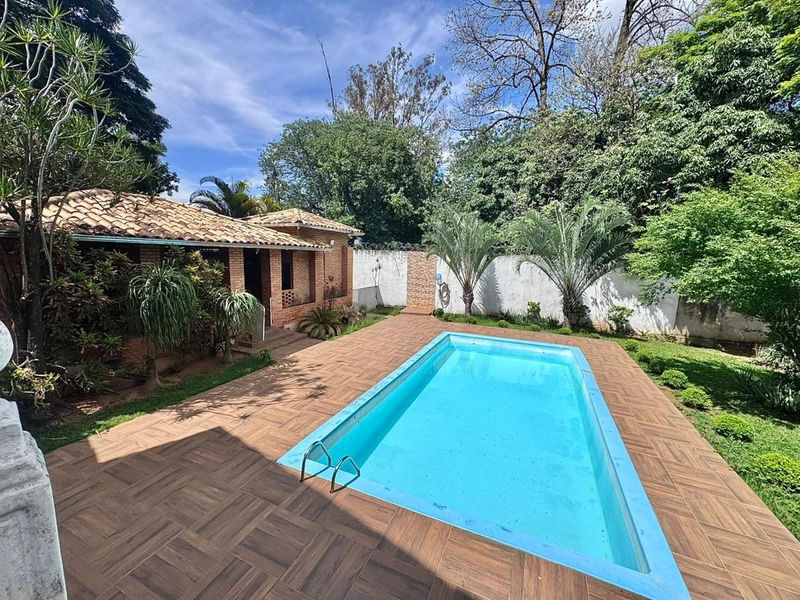 LINDA CASA NO BAIRRO BANDEIRANTES | 05 QUARTOS | 2 SUÍTES | 6 VAGAS: 3ª foto da galeria de imagens do imóvel