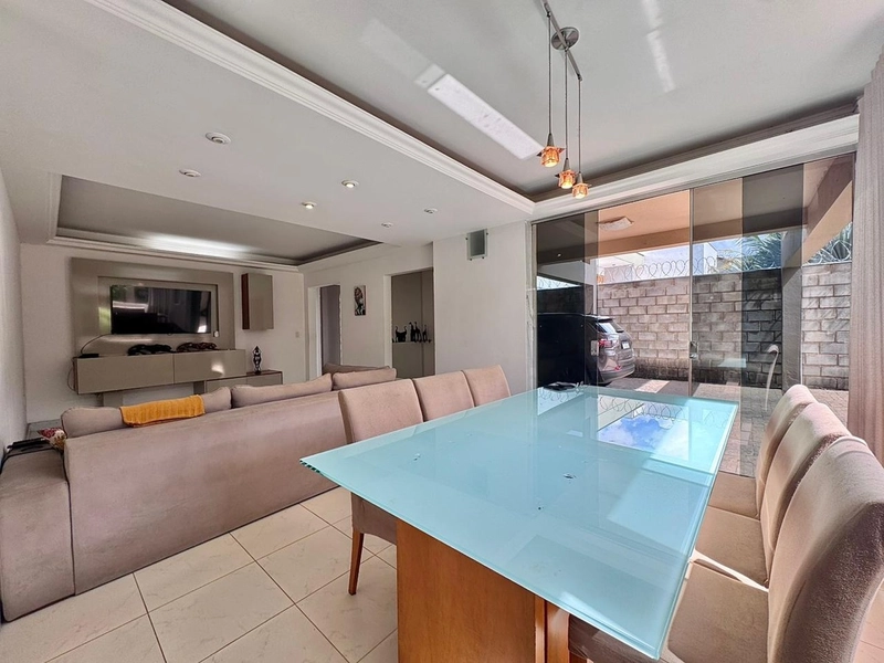 LINDA CASA NO BAIRRO BANDEIRANTES | 05 QUARTOS | 2 SUÍTES | 6 VAGAS: 11ª foto da galeria de imagens do imóvel