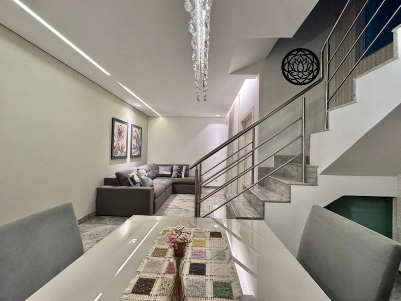 Linda Casa Geminada em condomínio no Bairro Castelo: 12ª foto da galeria de imagens do imóvel