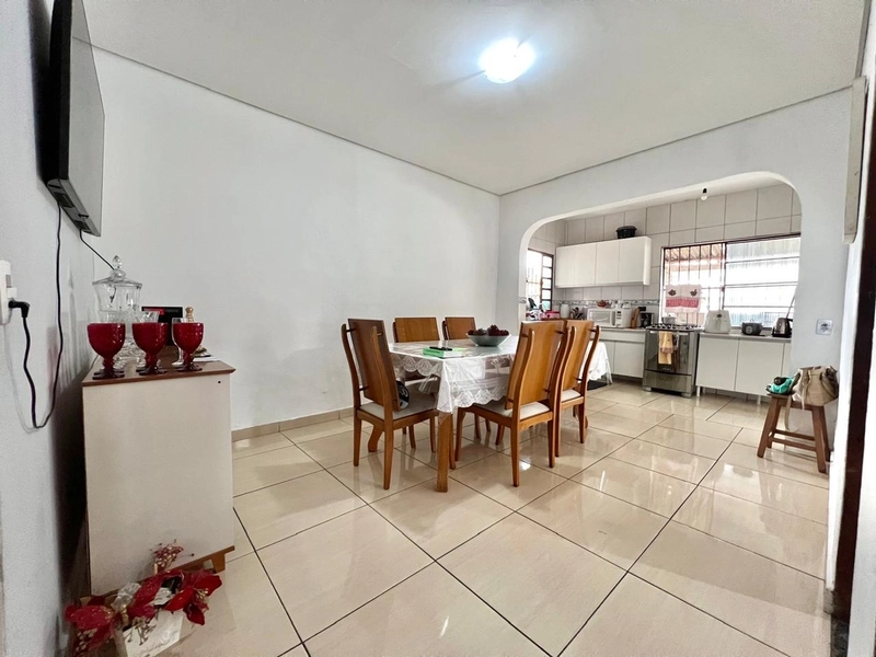 CASA | 3 QUARTOS | 01 BANHEIRO | 2 VAGAS