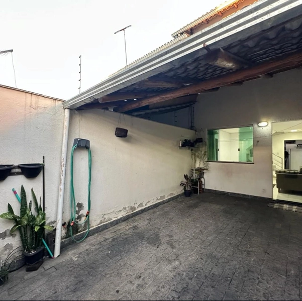 CASA GEMINADA | 2 QUARTOS | 01 BANHEIRO | 1 VAGA