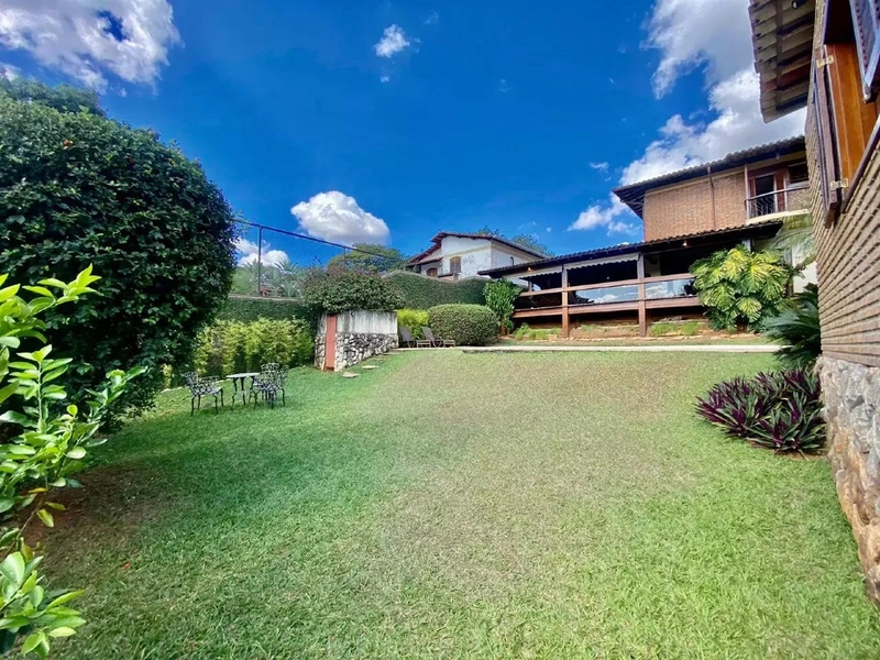 CASA | 4 QUARTOS | 01 SUÍTE | 05 BANHEIROS | 5 VAGAS: 4ª foto da galeria de imagens do imóvel