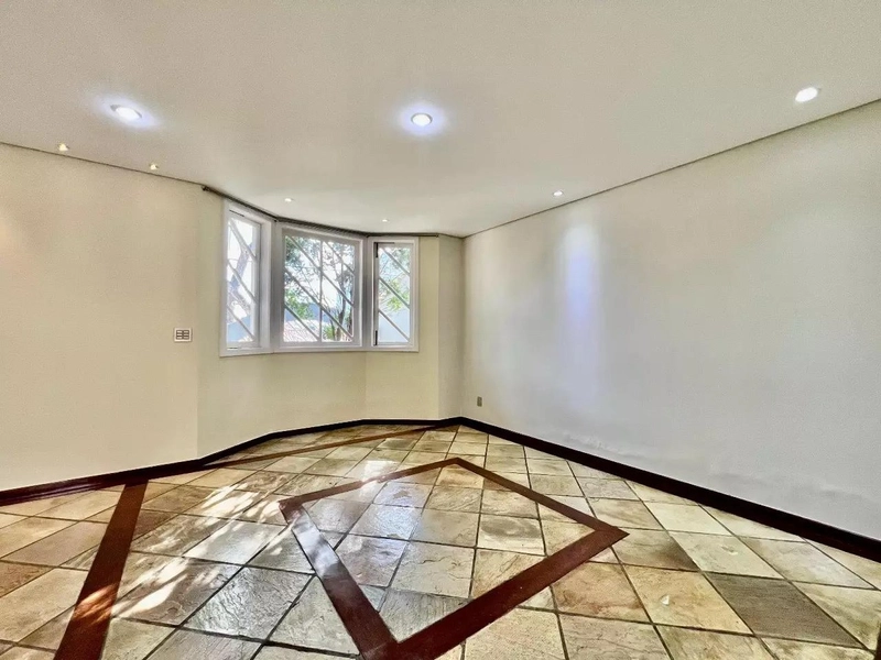 CASA | 4 QUARTOS | 01 SUITE | 02 BANHEIROS | 4 VAGAS: 9ª foto da galeria de imagens do imóvel