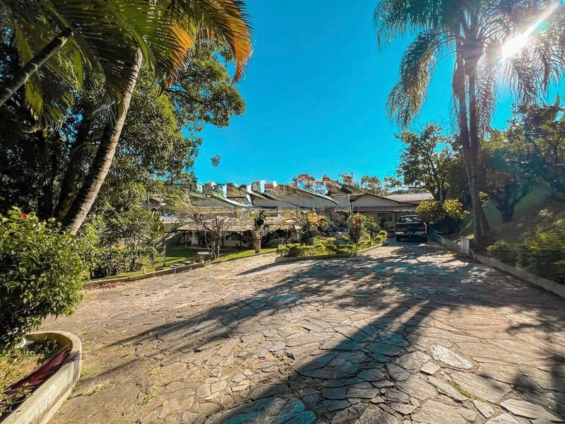 CASA | 4 QUARTOS | 02 SUÍTES | 03 BANHEIROS | 6 VAGAS  BAIRRO GARÇAS: 8ª foto da galeria de imagens do imóvel