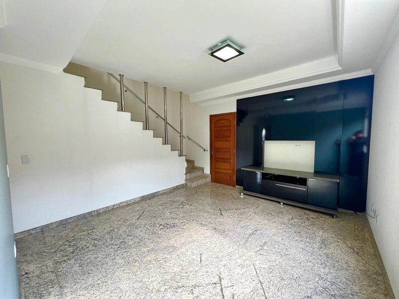 COBERTURA| 3 QUARTOS | 01 SUITE | 02 BANHEIROS| 2 VAGAS: 3ª foto da galeria de imagens do imóvel