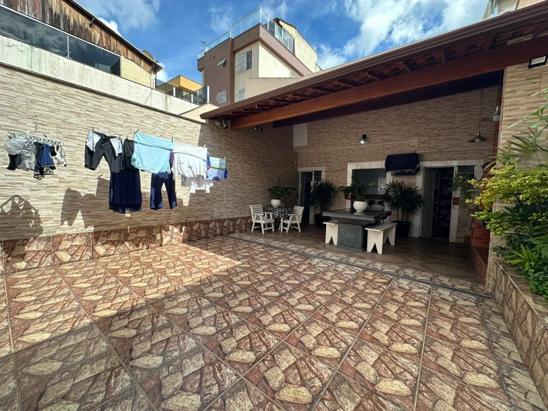 CASA TRIPLEX | 4 QUARTOS | 4 BANHEIROS | 1 SUÍTE | 4 VAGAS: 2ª foto da galeria de imagens do imóvel