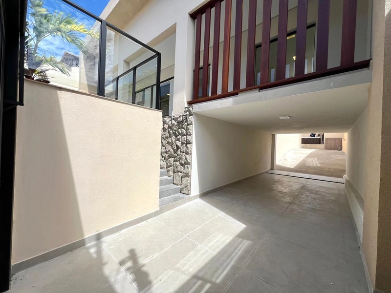 CASA  | 3 QUARTOS | 02 SUÍTES | 04 BANHEIROS | 04 VAGAS: 2ª foto da galeria de imagens do imóvel