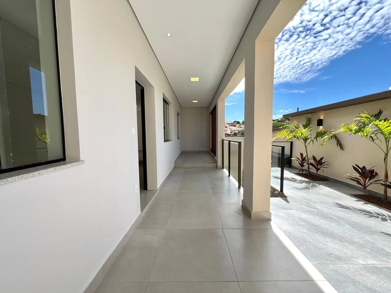 CASA  | 3 QUARTOS | 02 SUÍTES | 04 BANHEIROS | 04 VAGAS: 6ª foto da galeria de imagens do imóvel