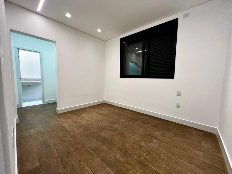 CASA  | 4 QUARTOS | 04 SUÍTES | 06 BANHEIROS | 04 VAGAS: 30ª foto da galeria de imagens do imóvel