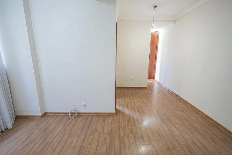 APARTAMENTO | 2 QUARTOS | 01 SUÍTE | 02 BANHEIROS | 02 VAGAS |: 4ª foto da galeria de imagens do imóvel